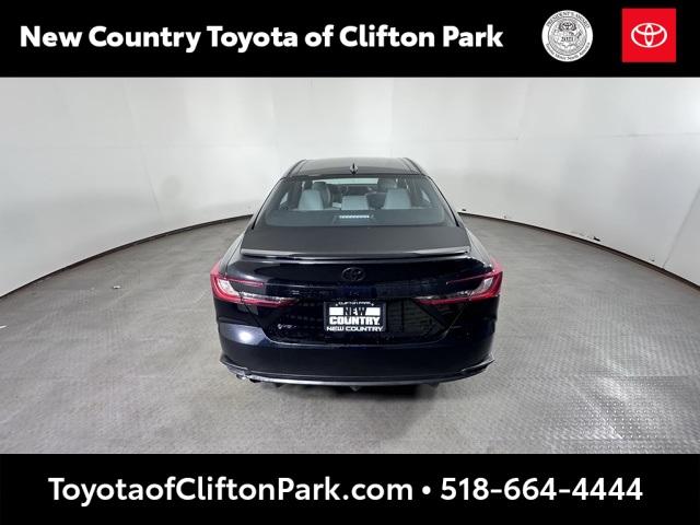 2025 Toyota Camry SE photo 3