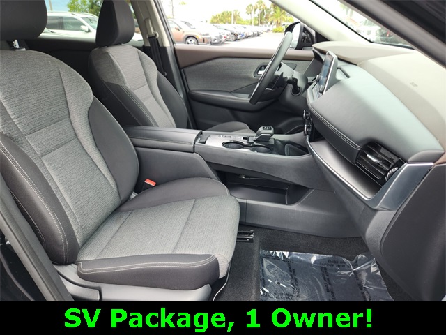 2022 Nissan Rogue SV photo 23