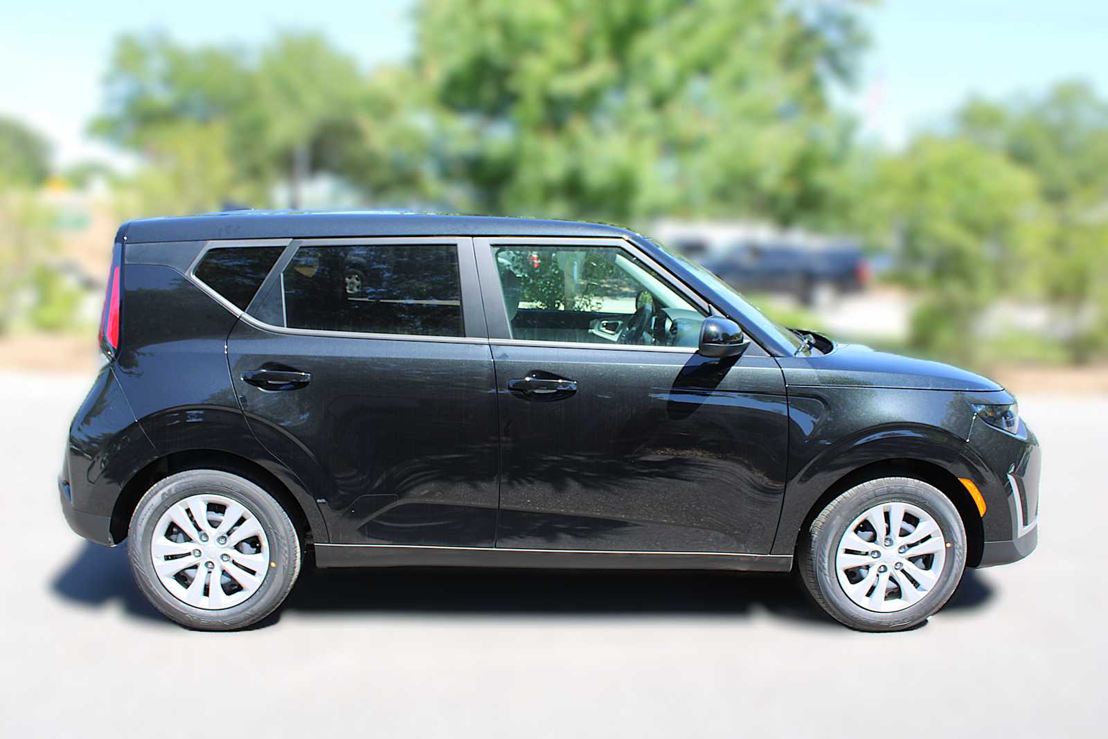 2025 Kia Soul LX photo 4