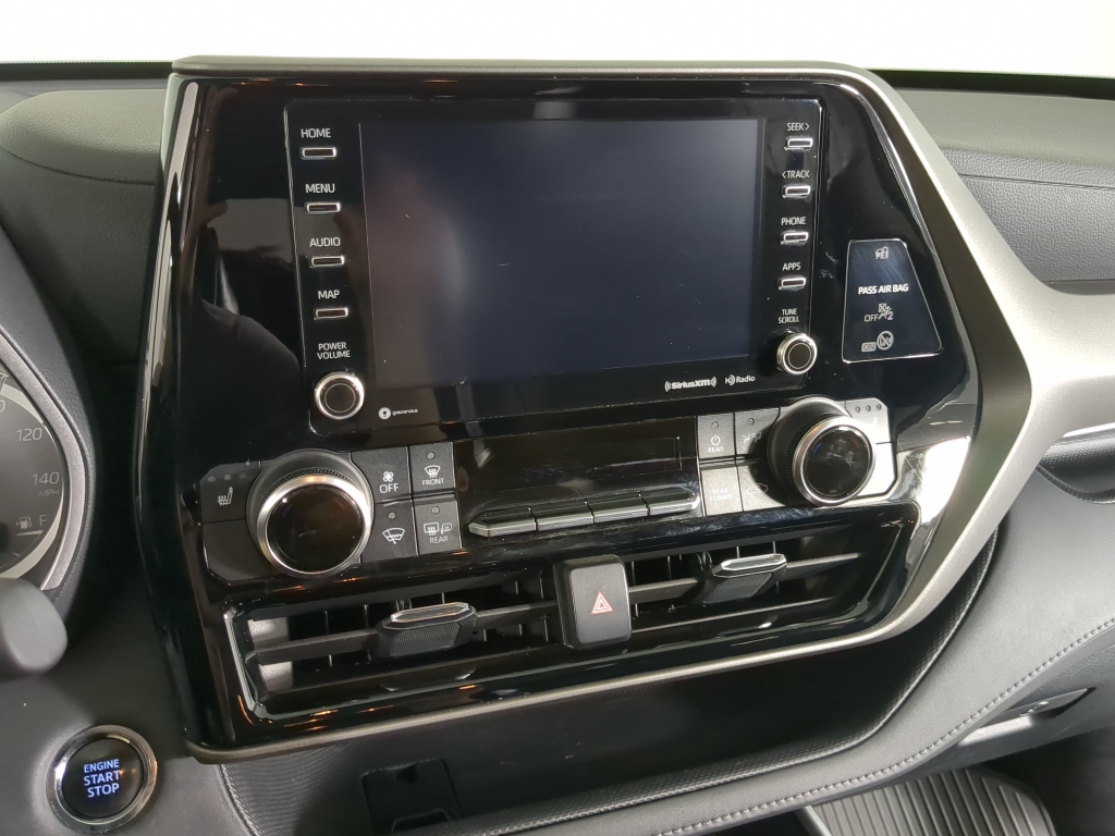 2022 Toyota Highlander XLE photo 21