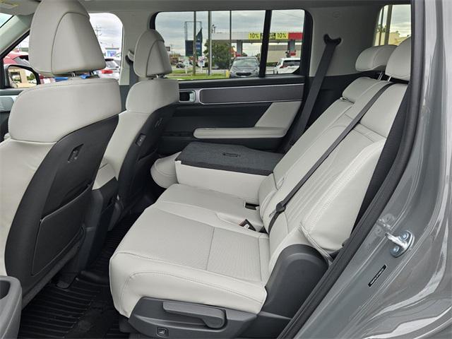 2026 Hyundai Santa Fe SEL photo 3