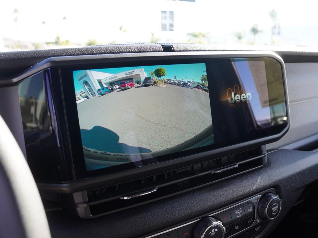 New 2026 Granite Crystal Metallic Clear-Coat Exterior Paint Jeep 4-Door Sport S image 14