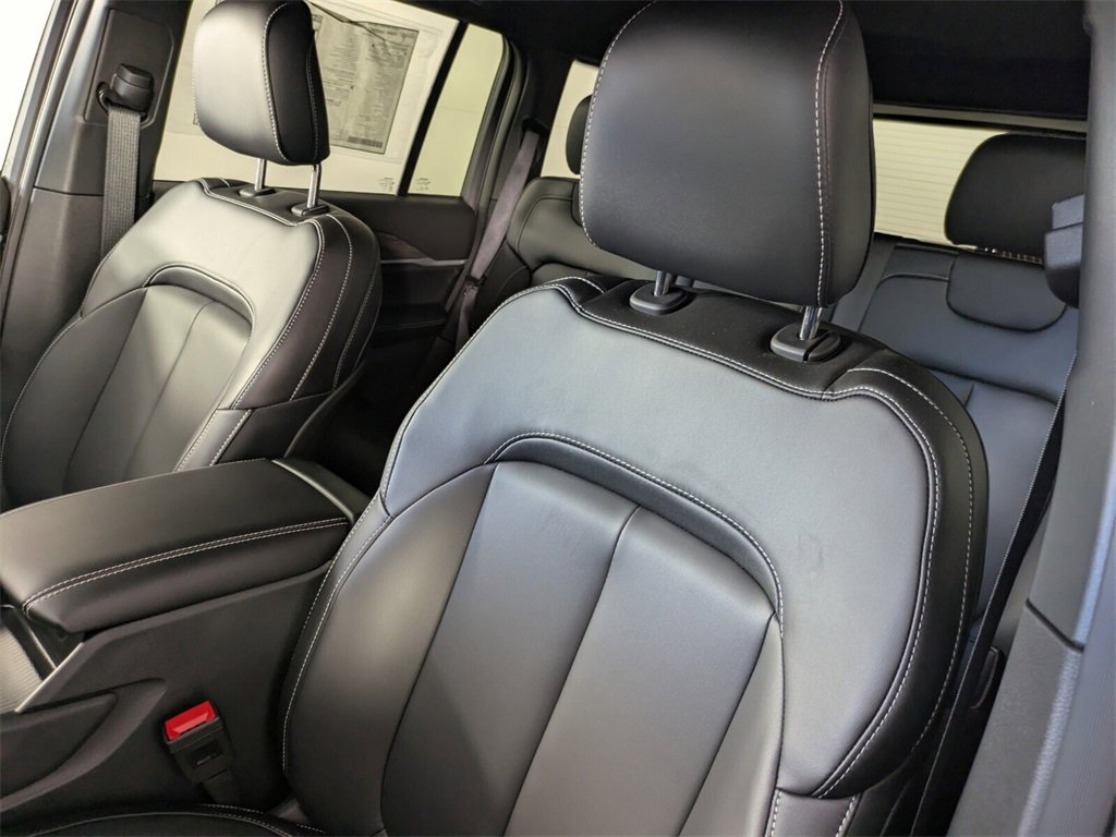 2025 Jeep Grand Cherokee Limited photo 18
