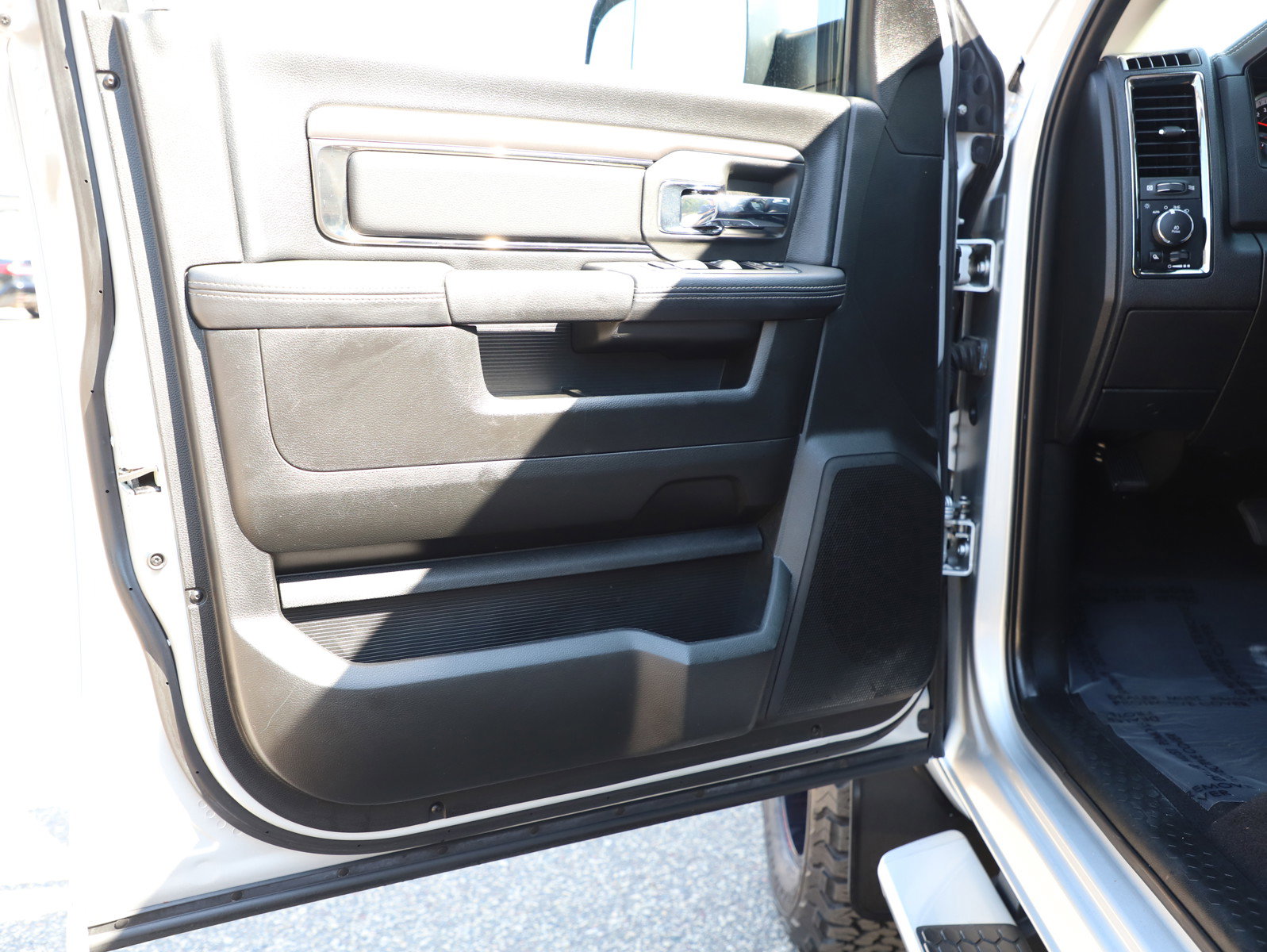 2018 Ram 2500 Laramie photo 15
