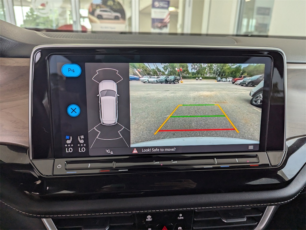 2024 Volkswagen Atlas SE Technology photo 25