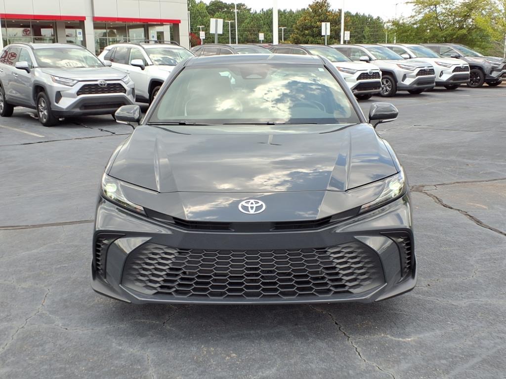 2025 Toyota Camry SE photo 9