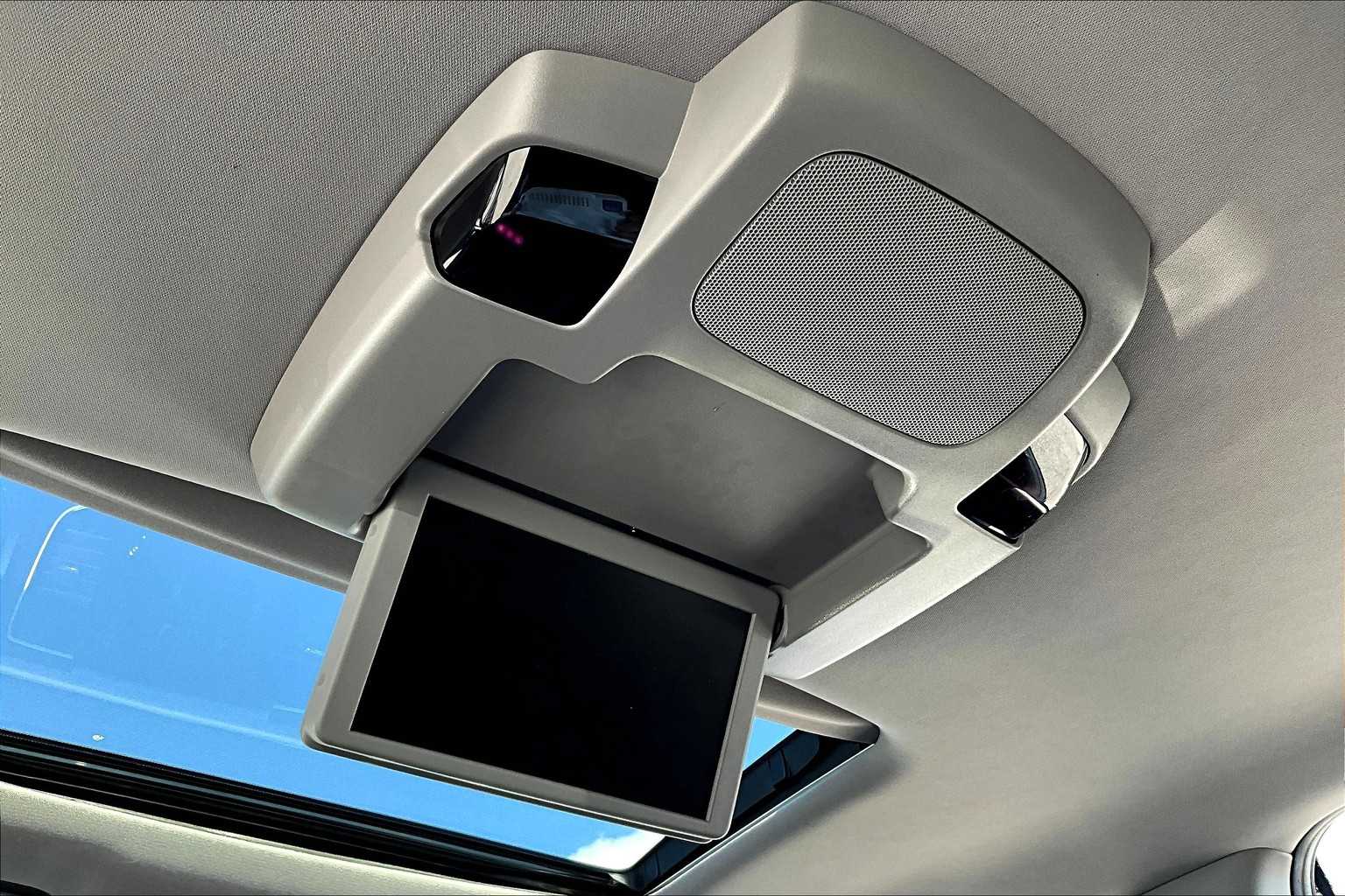 2021 Honda Pilot Touring photo 12
