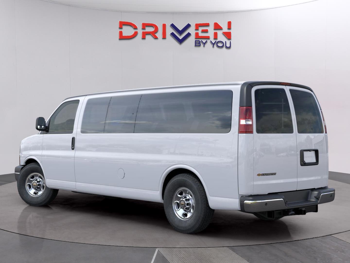2025 Chevrolet Express Passenger 3500 photo 2