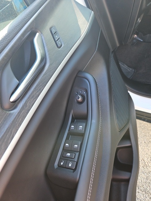 2025 Jeep Grand Cherokee Limited photo 2