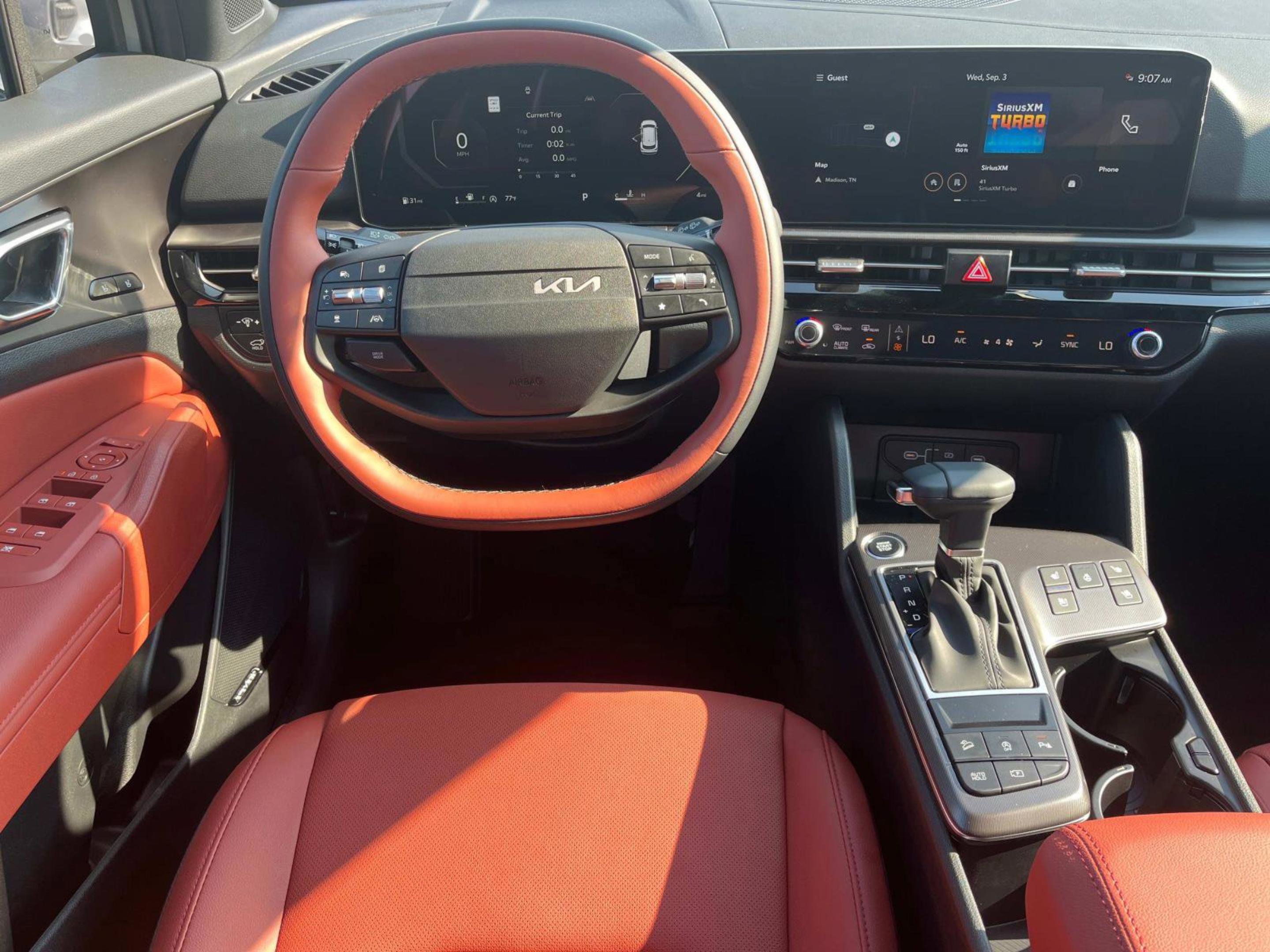 2026 Kia Sportage SX Prestige photo 11