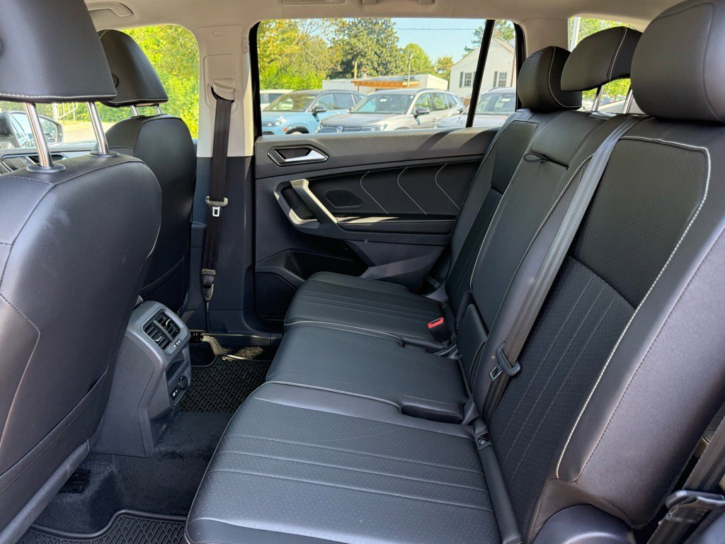 2024 Volkswagen Tiguan SE Wolfsburg Edition photo 25