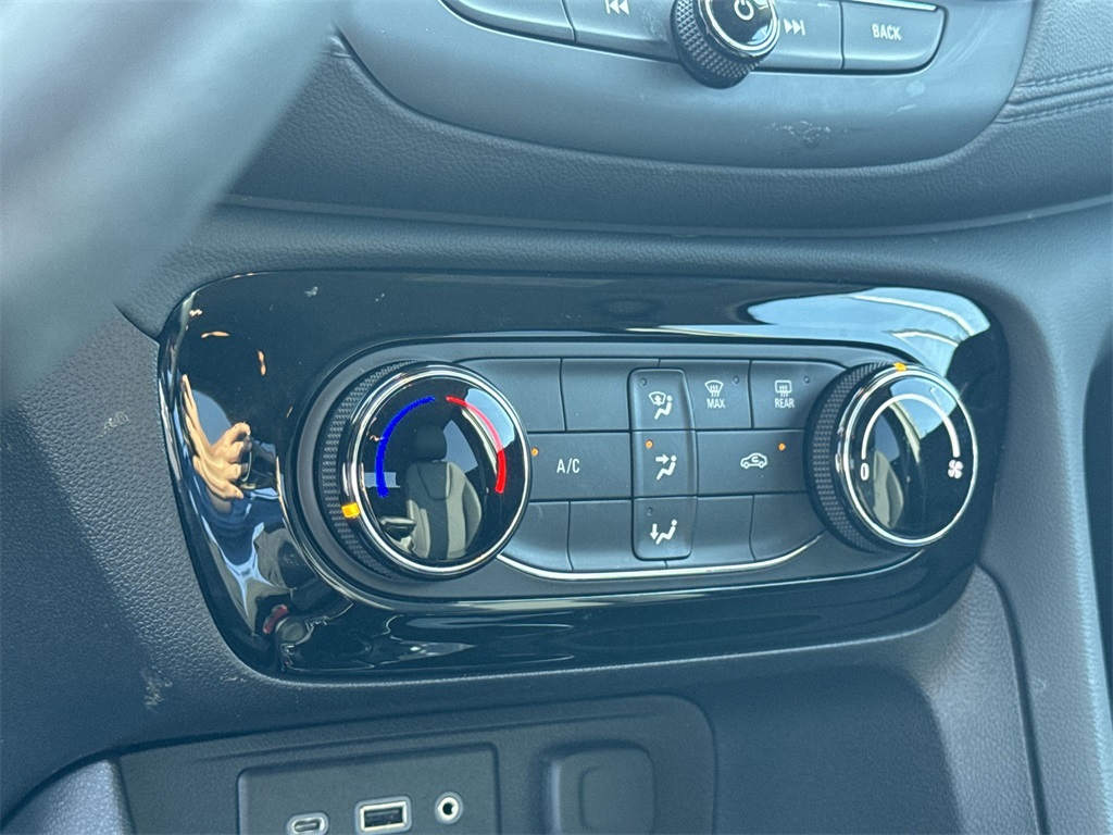 2023 Buick Encore GX Preferred photo 23