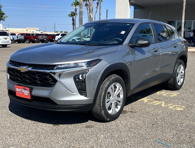 2024 Chevrolet Trax LS photo 3