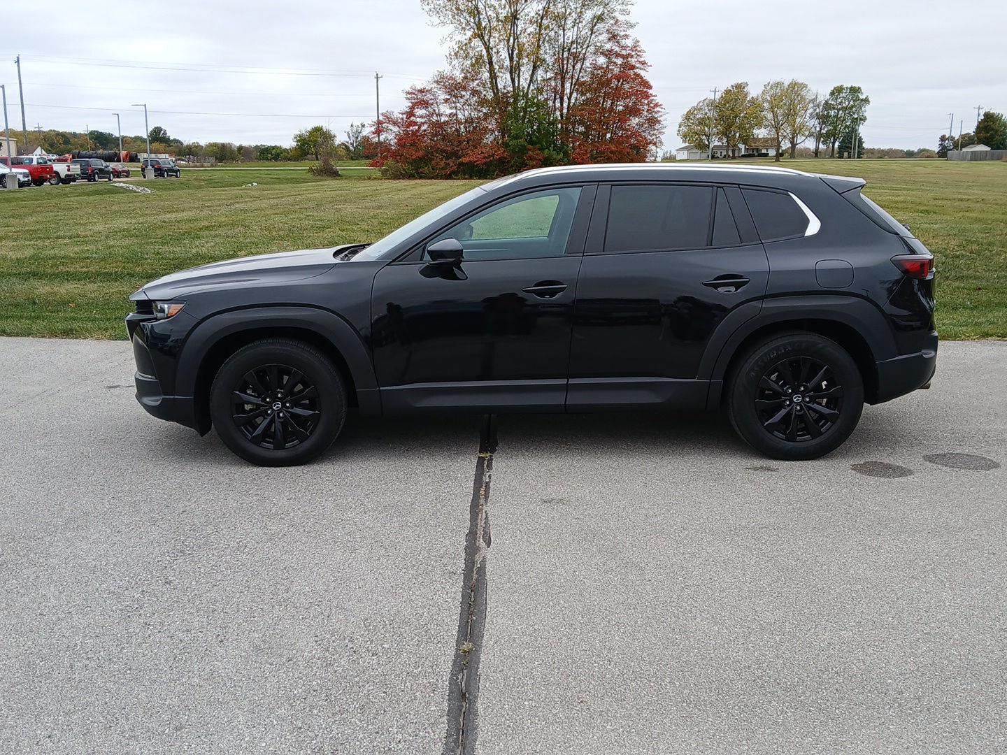 2024 Mazda CX-50 2.5 S Preferred photo 2