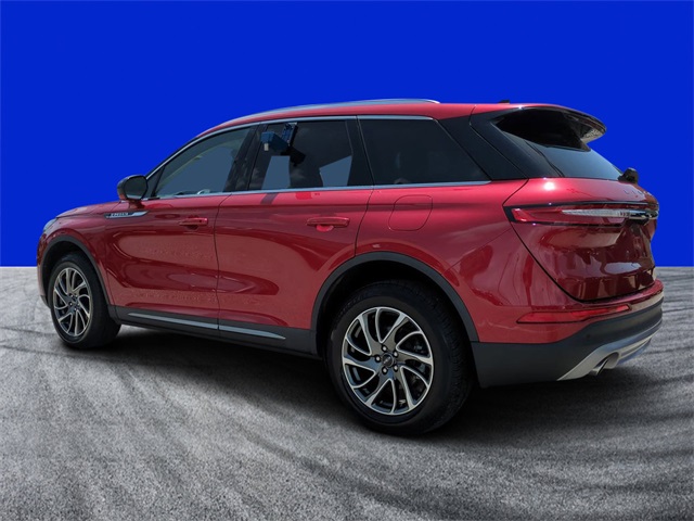2021 Lincoln Corsair Standard photo 3