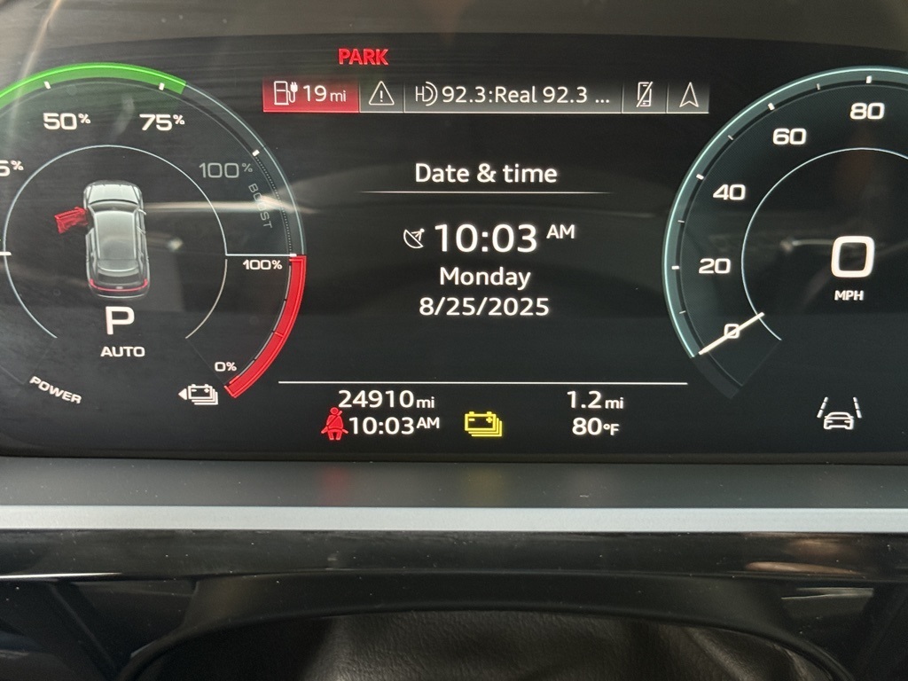 2024 Audi Q8 E-tron Premium Plus photo 21