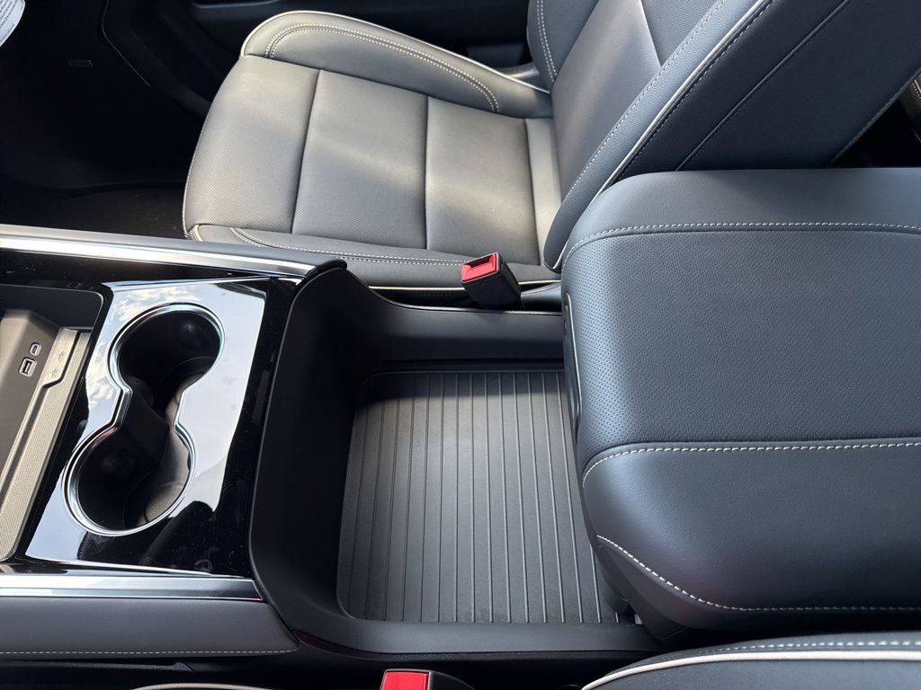 2025 Chevrolet Tahoe Premier photo 32
