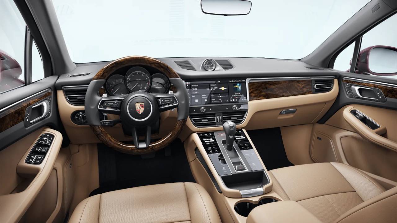 2026 Porsche Macan T photo 10