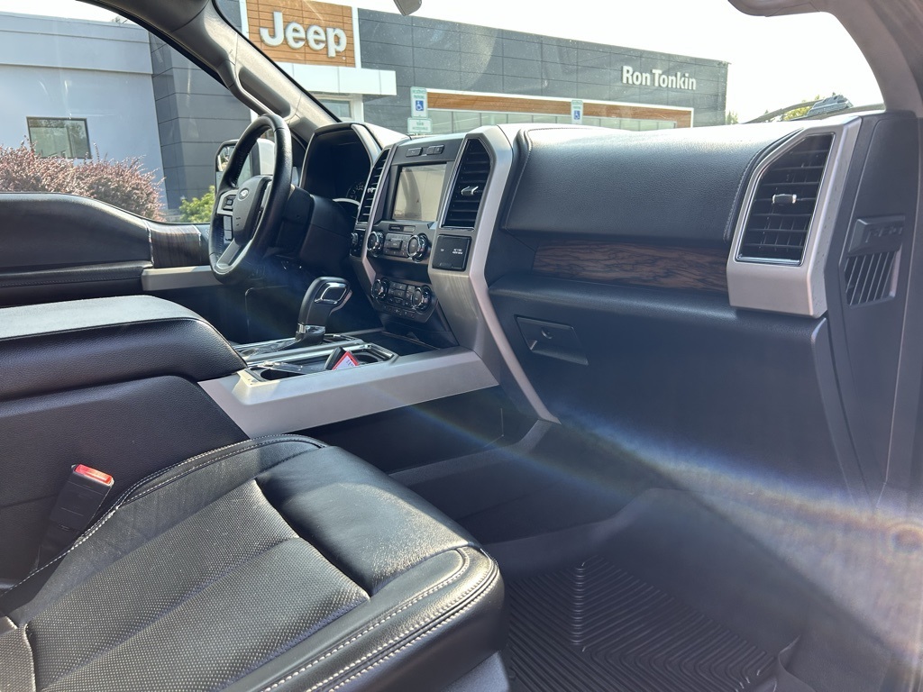 2019 Ford F-150 Lariat photo 30