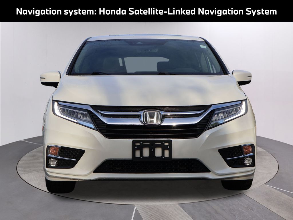 2018 Honda Odyssey Elite photo 2