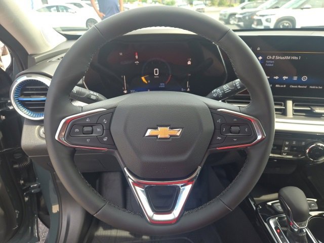 2025 Chevrolet Trax LT photo 14