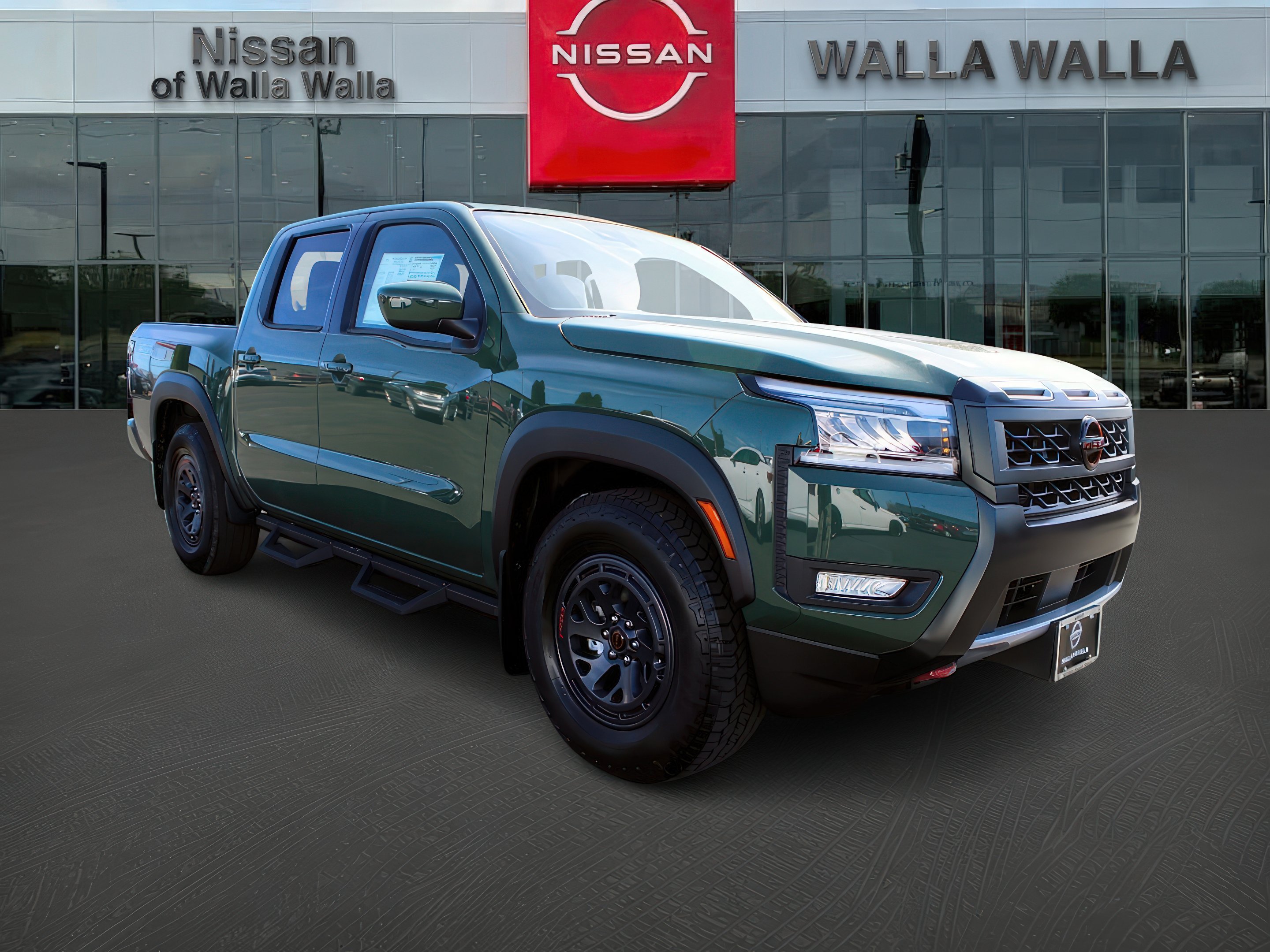 2025 Nissan Frontier PRO-X's photo