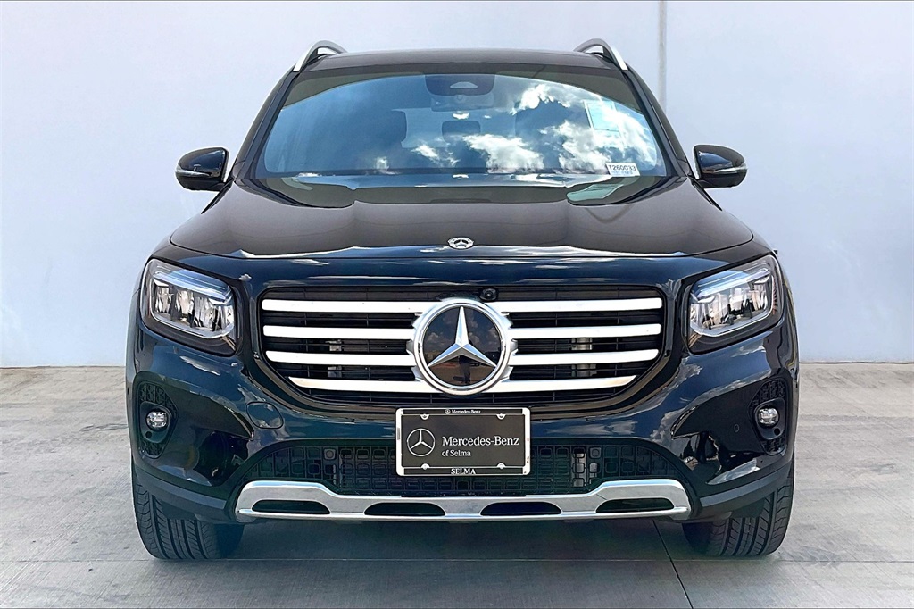2026 Mercedes Benz GLB 250 4MATIC photo 3