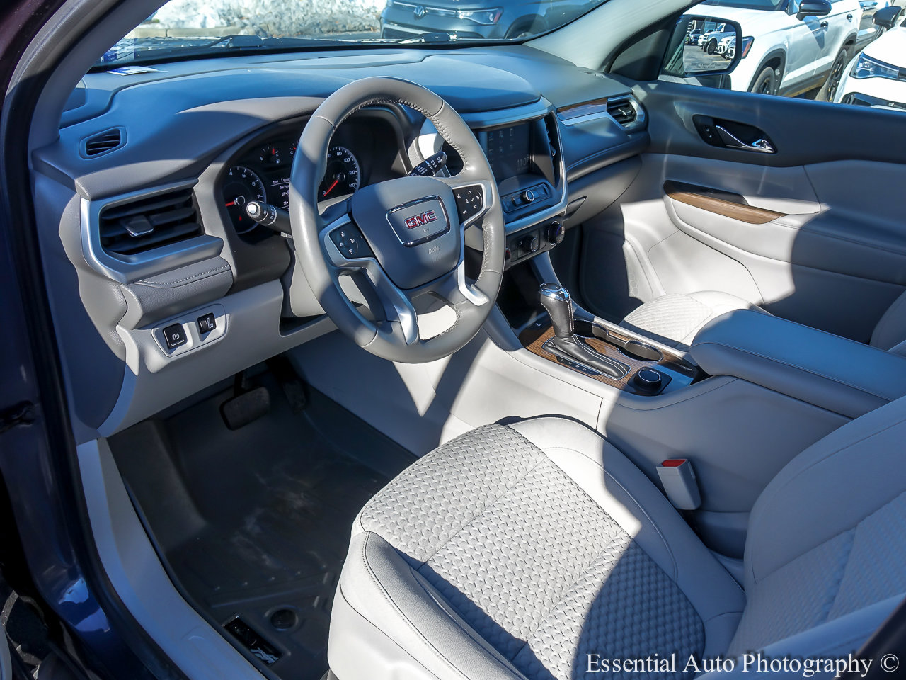 2018 GMC ACADIA - Image 8