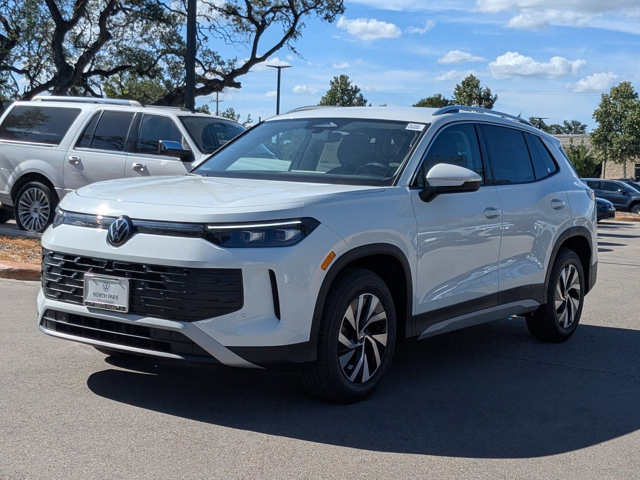 2025 Volkswagen Tiguan S photo 3