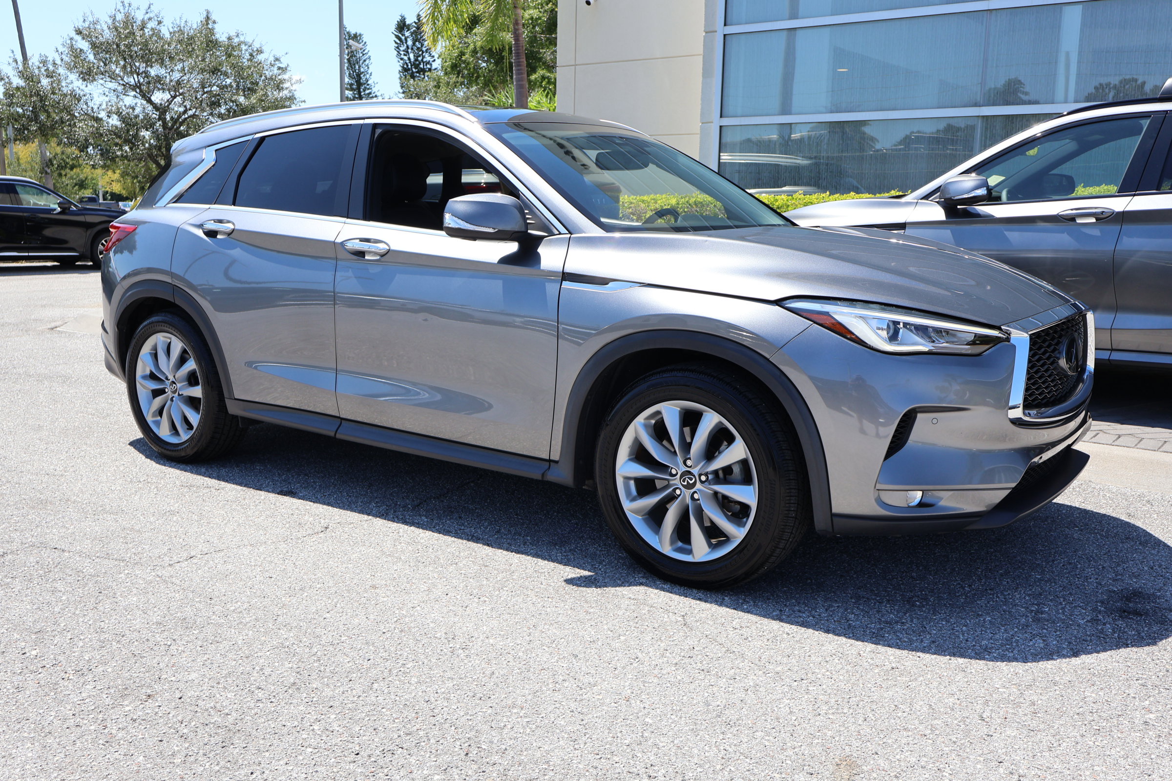 2021 Infiniti QX50 Essential photo 11