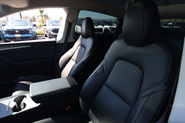 2023 Tesla Model Y Long Range photo 14