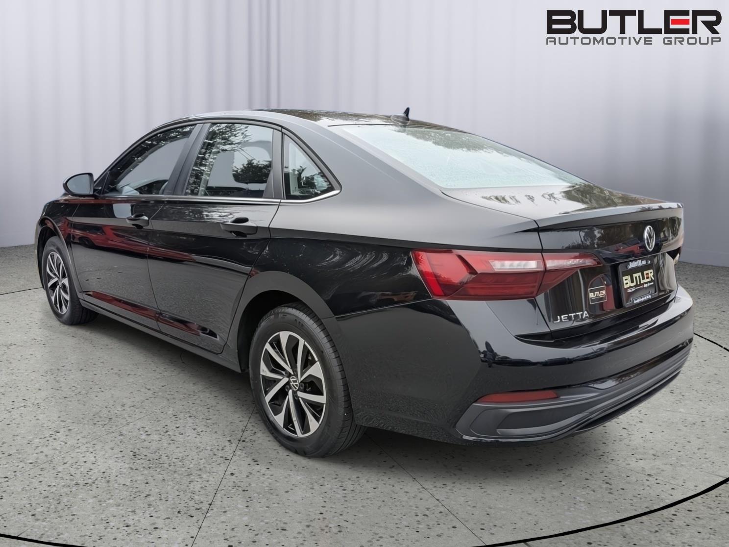 2024 Volkswagen Jetta S photo 2