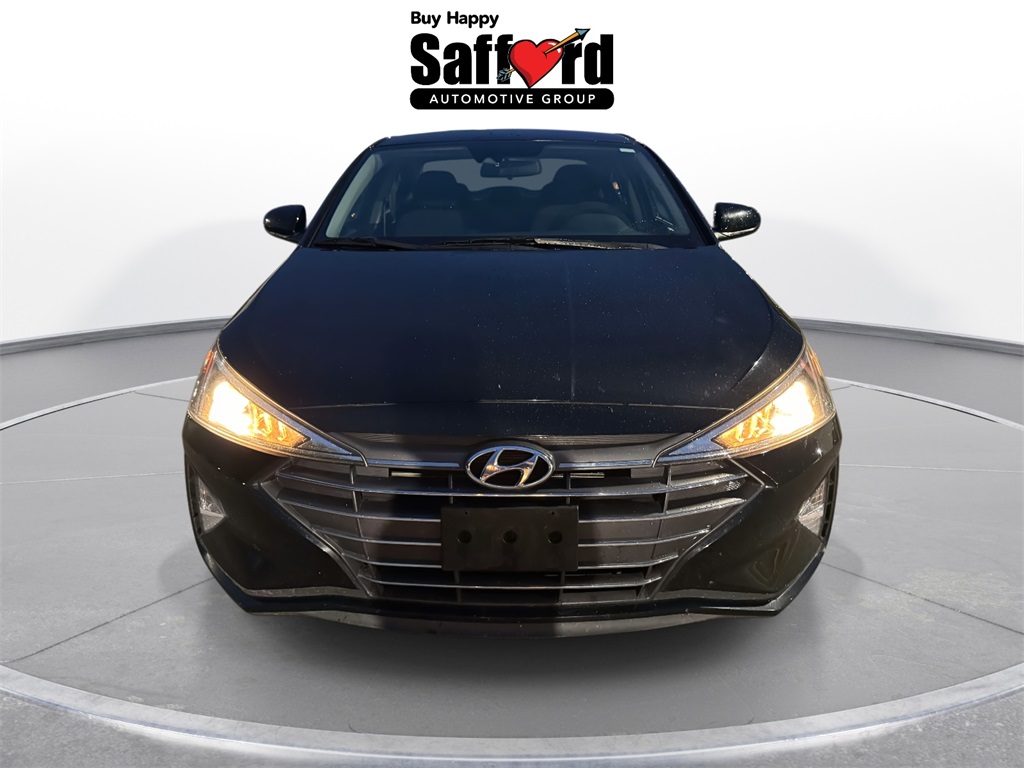 2020 Hyundai Elantra SEL photo 2