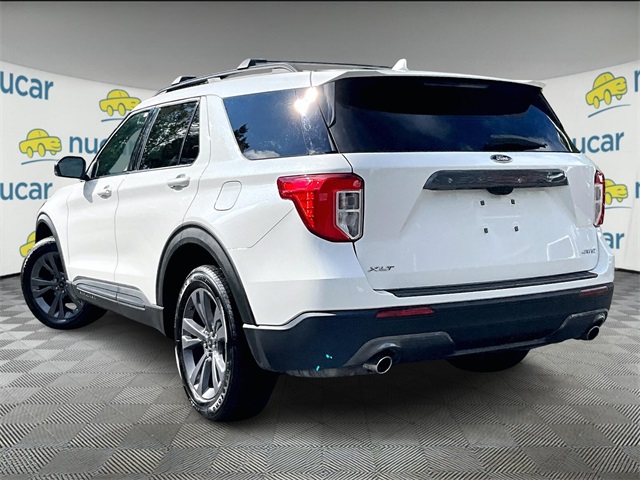 2022 Ford Explorer XLT photo 2