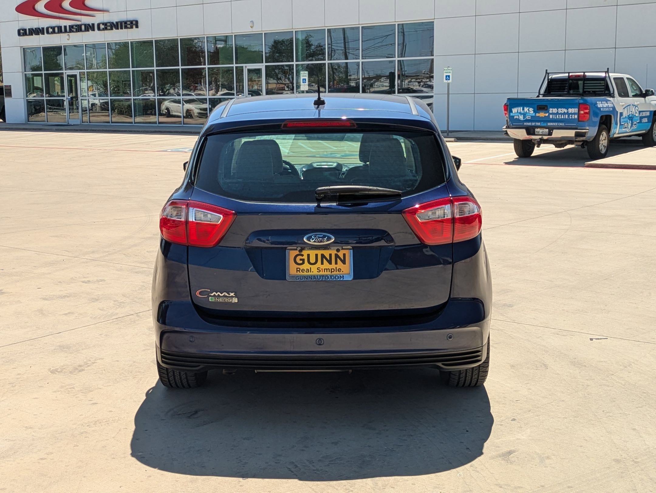 2016 Ford C-Max Energi SEL photo 4
