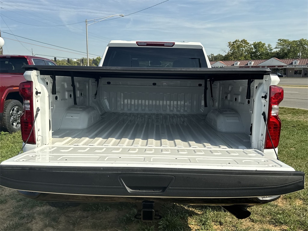 2024 Chevrolet Silverado 2500HD Custom photo 28
