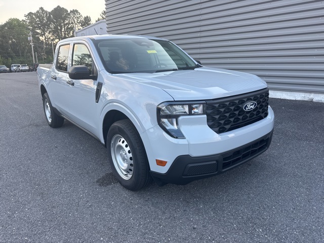 2025 Ford Maverick XL's photo