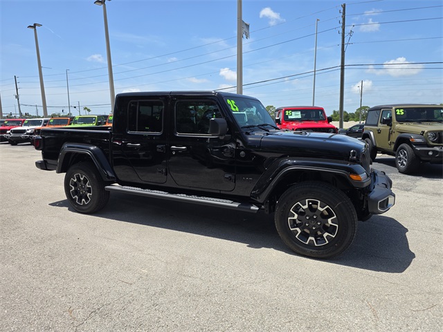 2025 Jeep Gladiator Sport photo 2
