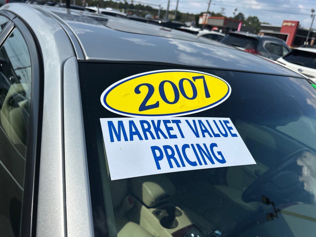2007 Cadillac CTS Base photo 8