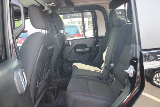 2020 Jeep Gladiator Rubicon photo 17