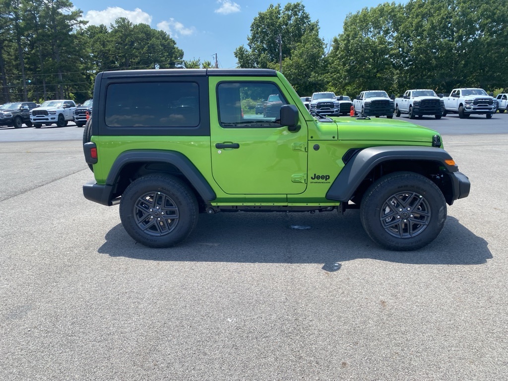 2025 Jeep Wrangler Sport S photo 4