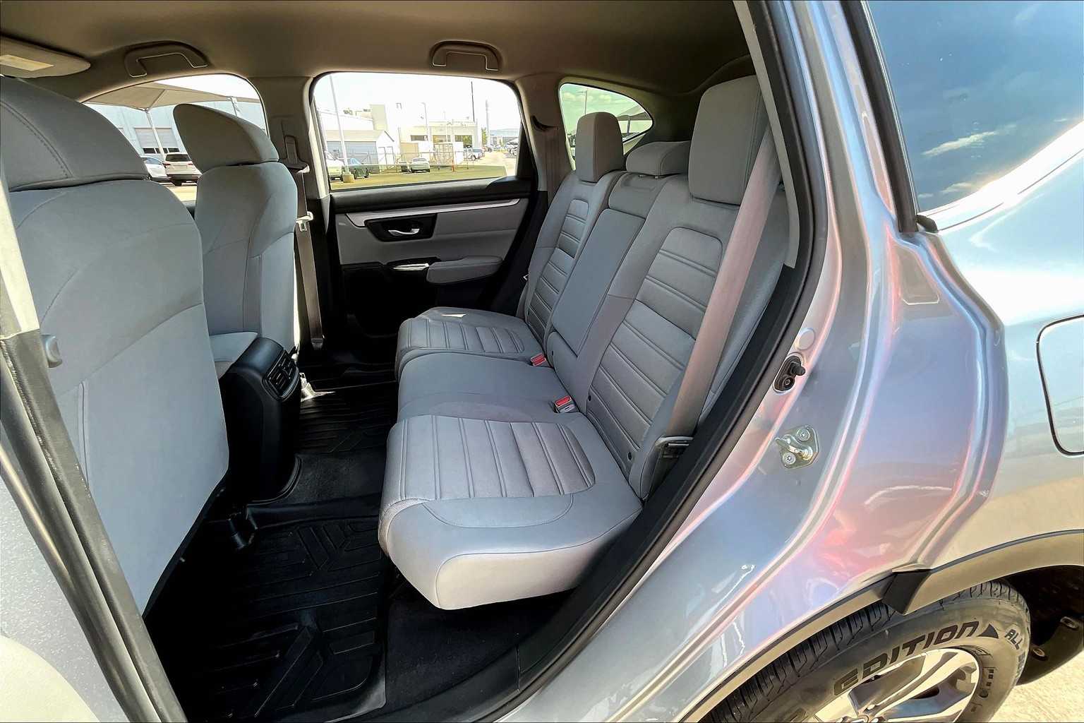 2017 Honda CR-V LX photo 17