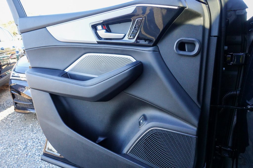 2026 Acura MDX Base photo 13