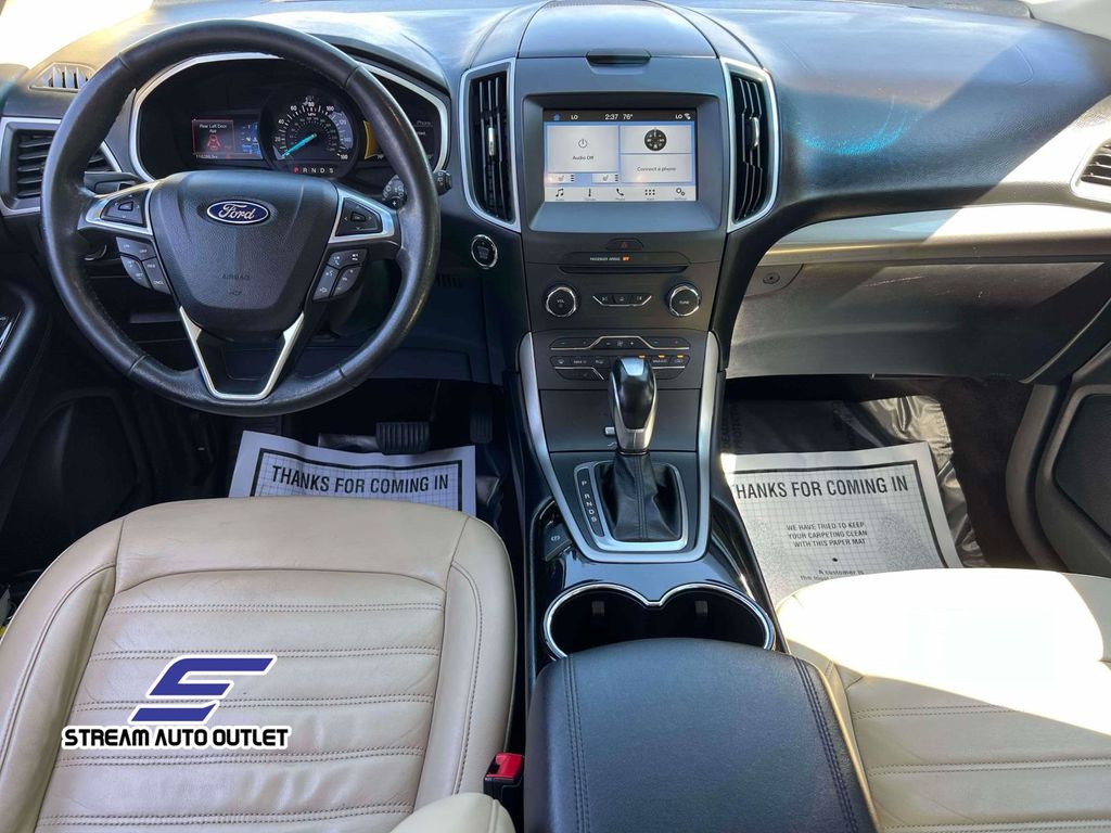 2017 Ford Edge SEL photo 11