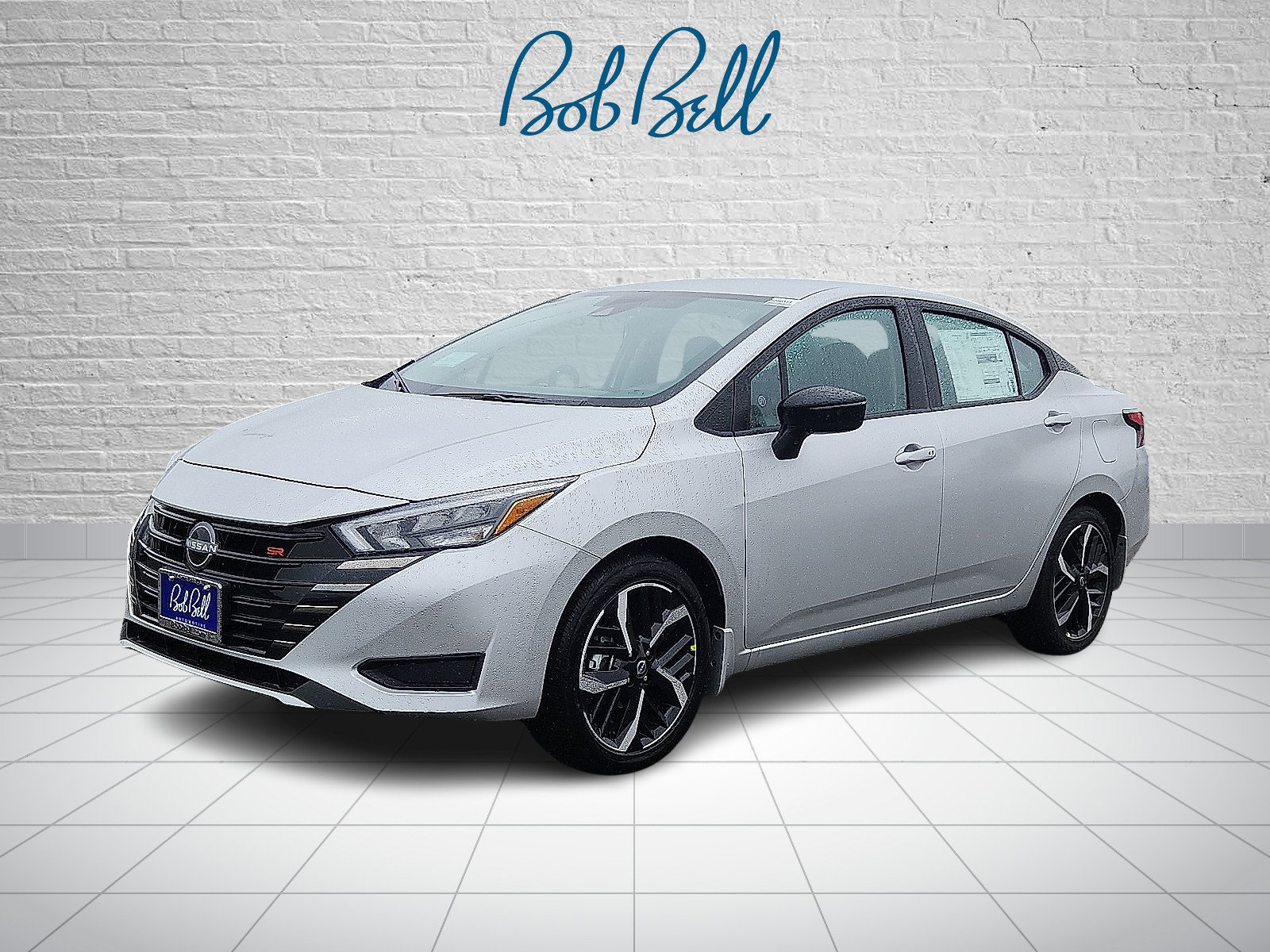 2025 Nissan Versa 1.6 SR photo 2