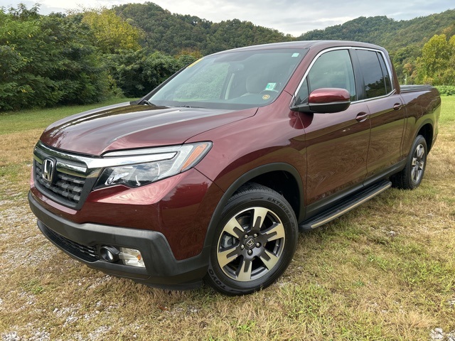 2017 Honda Ridgeline RTL-T photo 3