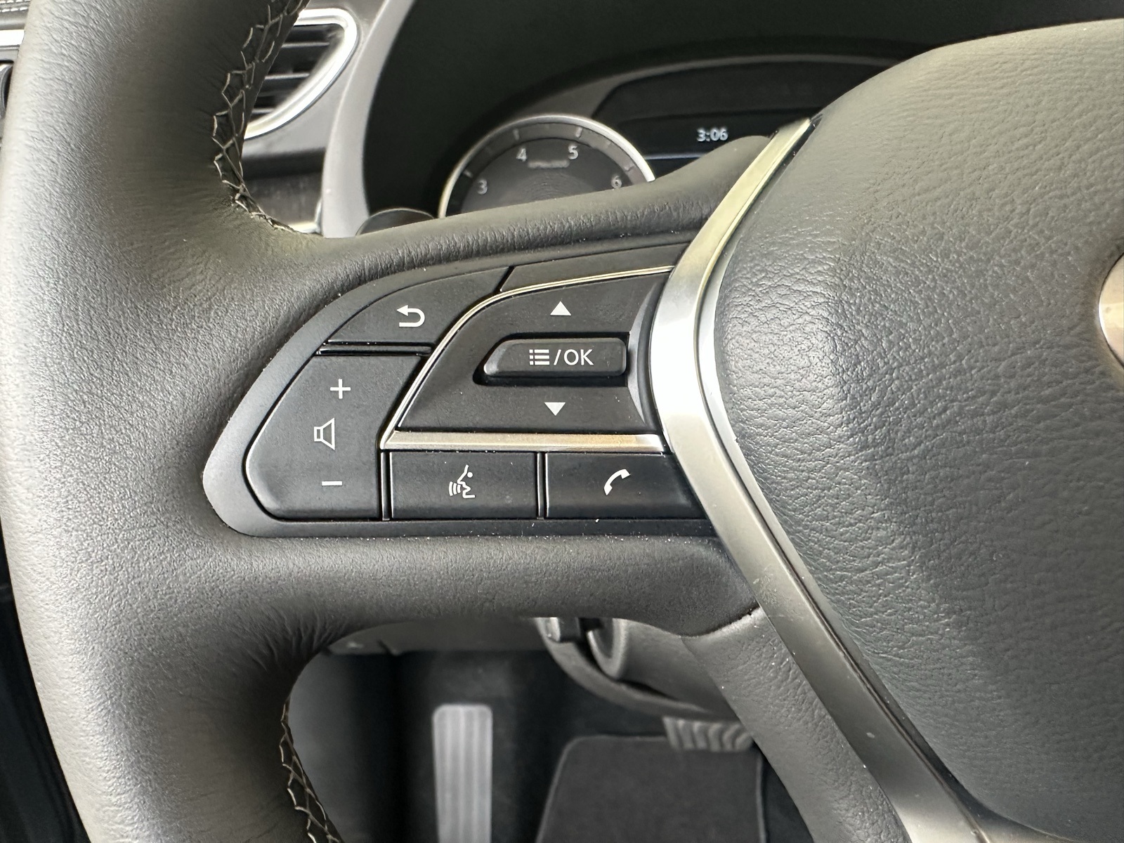 2025 Infiniti QX55 Sensory photo 16