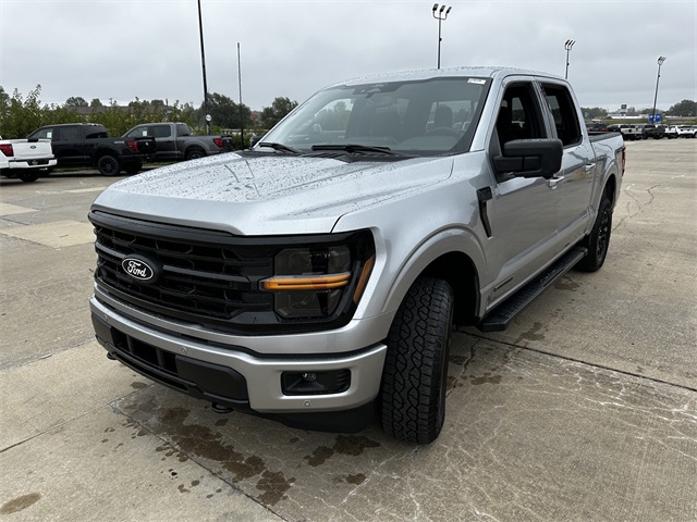 2025 Ford F-150 XLT photo 4