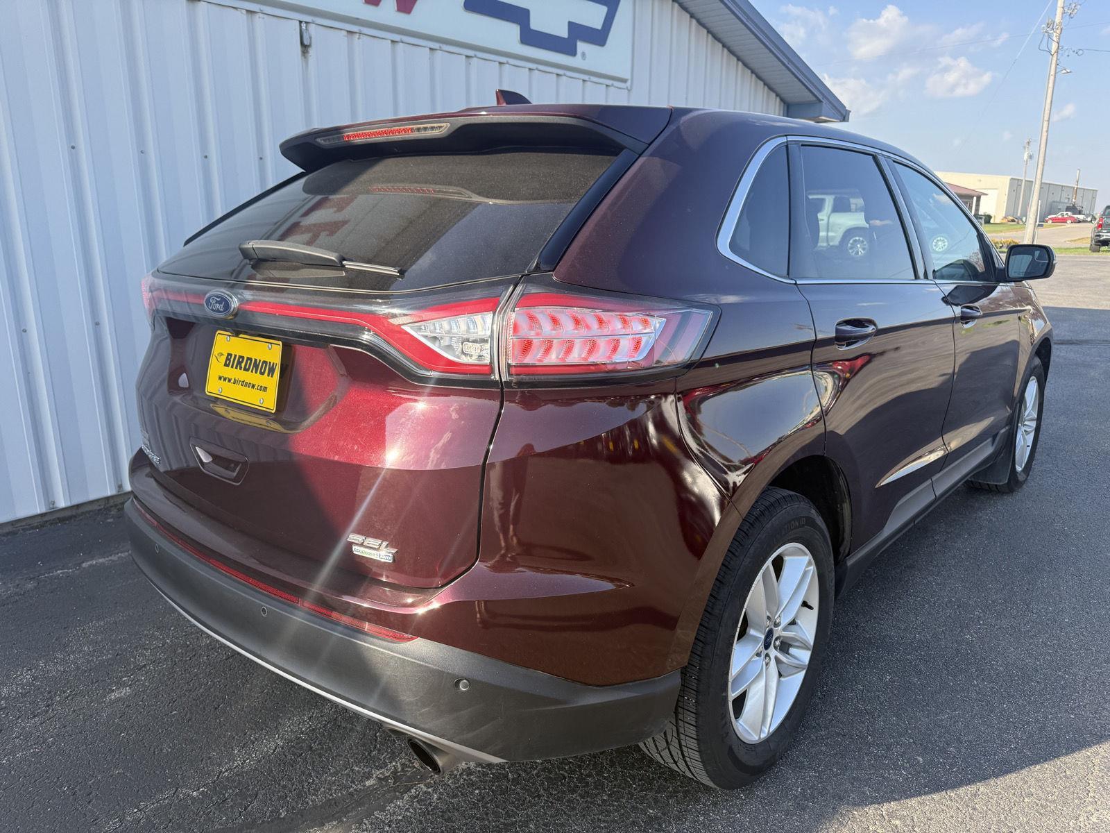 2017 Ford Edge SEL photo 3