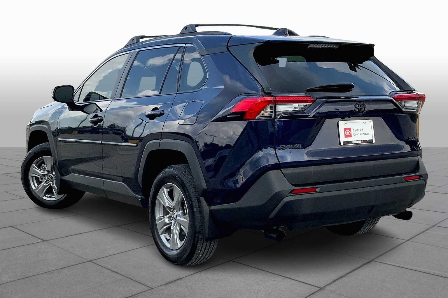 2024 Toyota RAV4 XLE photo 11